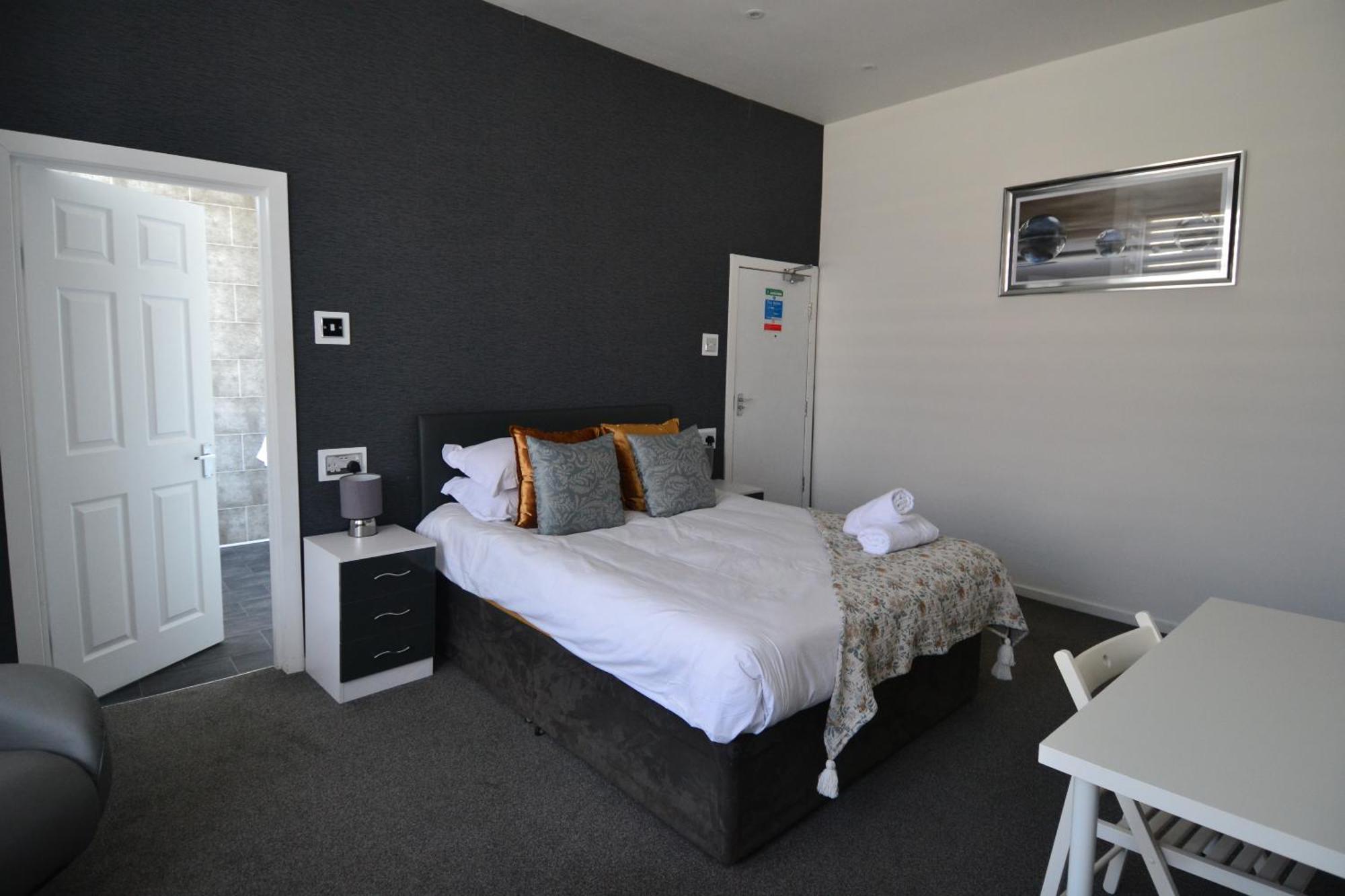 33 Hotel